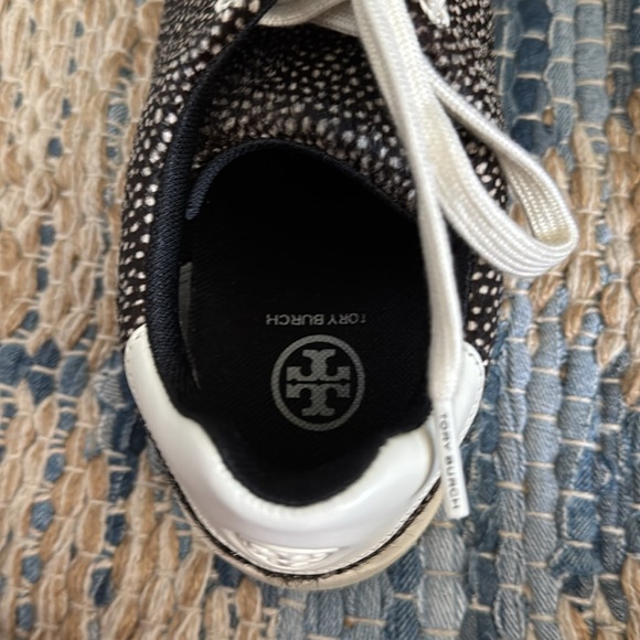 TORY BURCH HOWELL LEATHER AND CALF HAIR TENNIS SHOES SIZE 9.5 - Picture 10 of 10